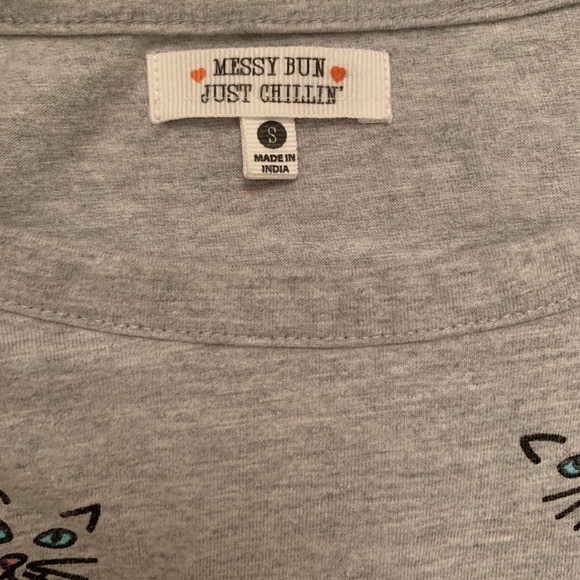 Messy Bun Cat Shirt - Picture 2 of 3
